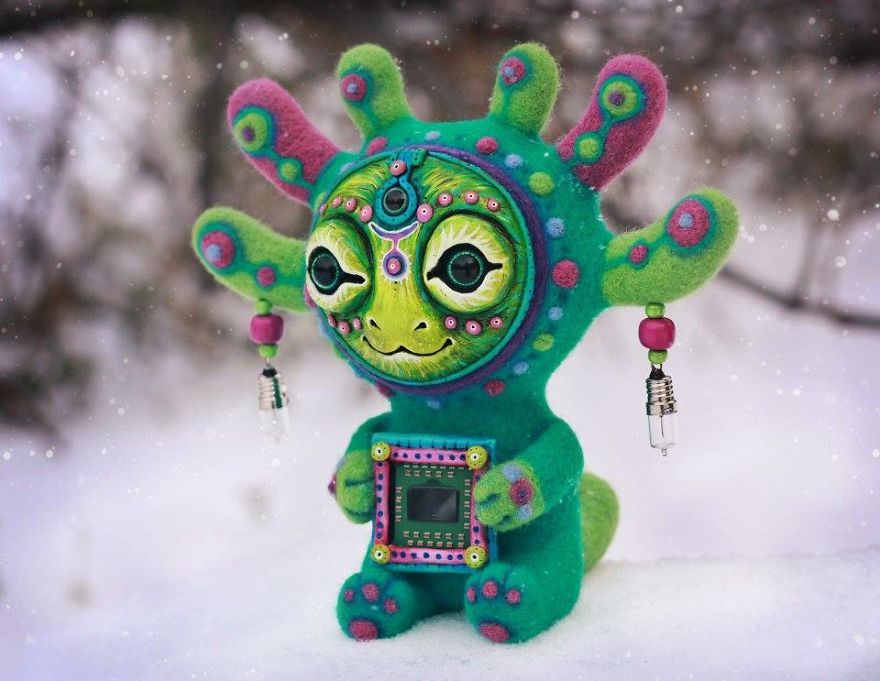 Atturi: Catcher Of Voices From Other Galaxies