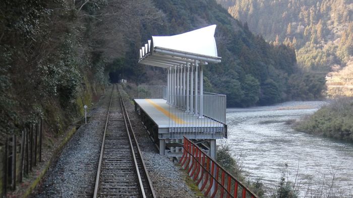 There’s A Train Station In Japan Built Solely To Admire The Scenery And The Only Way To Access It Is By Train There’s A Train Station In Japan Built Solely To Admire The Scenery And The Only Way To Access It Is By Train