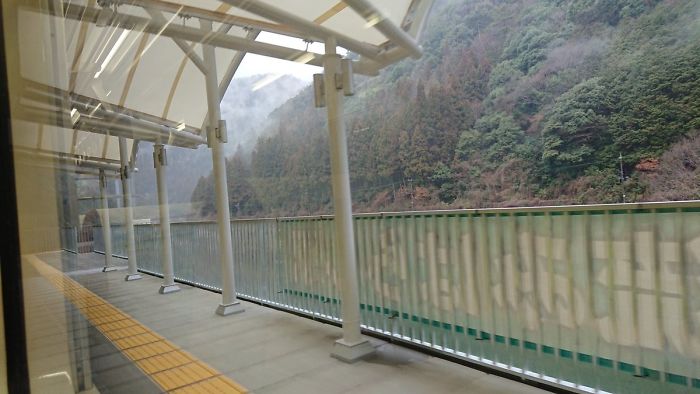 There’s A Train Station In Japan Built Solely To Admire The Scenery And The Only Way To Access It Is By Train There’s A Train Station In Japan Built Solely To Admire The Scenery And The Only Way To Access It Is By Train