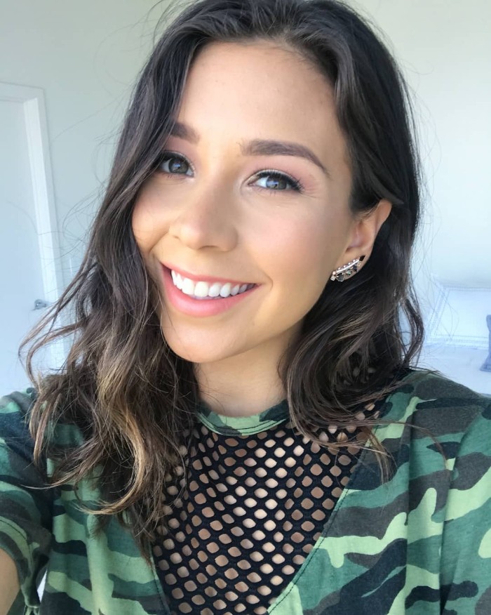 Vegan Influencer Gets Caught Eating Fish, Starts Making Excuses, But Her 1.3M Followers Aren't Buying It Vegan Influencer Gets Caught Eating Fish, Starts Making Excuses, But Her 1.3M Followers Aren't Buying It