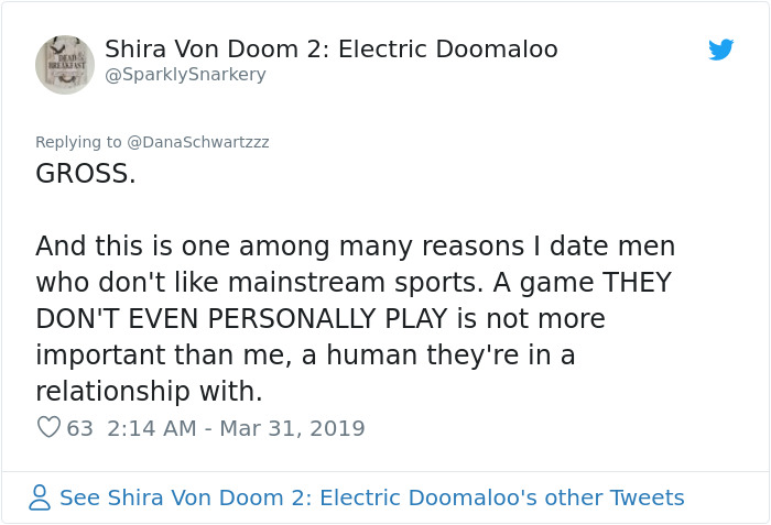 Woman Gives A Lesson On How To Treat Your Husband While He's Watching A Game, Gets Destroyed In The Comments