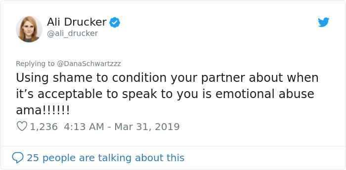 Woman Gives A Lesson On How To Treat Your Husband While He's Watching A Game, Gets Destroyed In The Comments