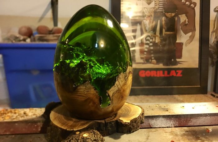 Texas Artist Uses Resin To Make Otherworldly Art (17 Pics) Texas Artist Uses Resin To Make Otherworldly Art (17 Pics)