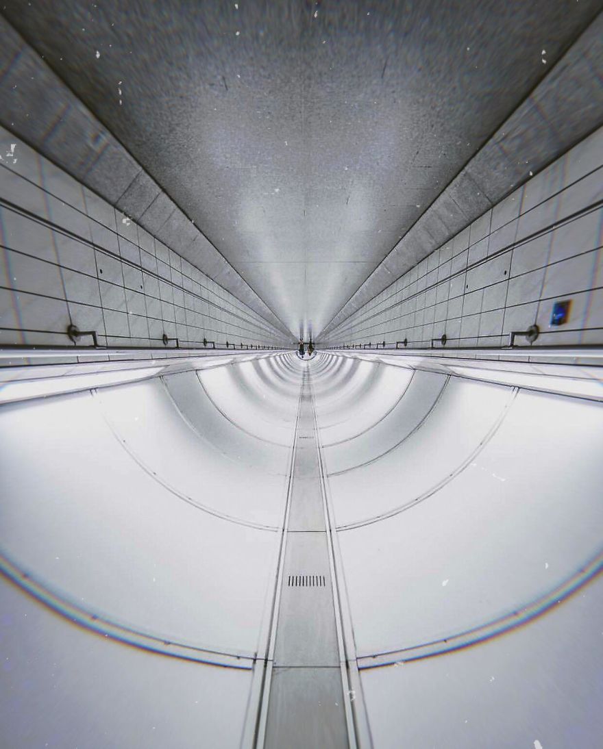 Turn Around The London Tube And You’ll Design Spaceships