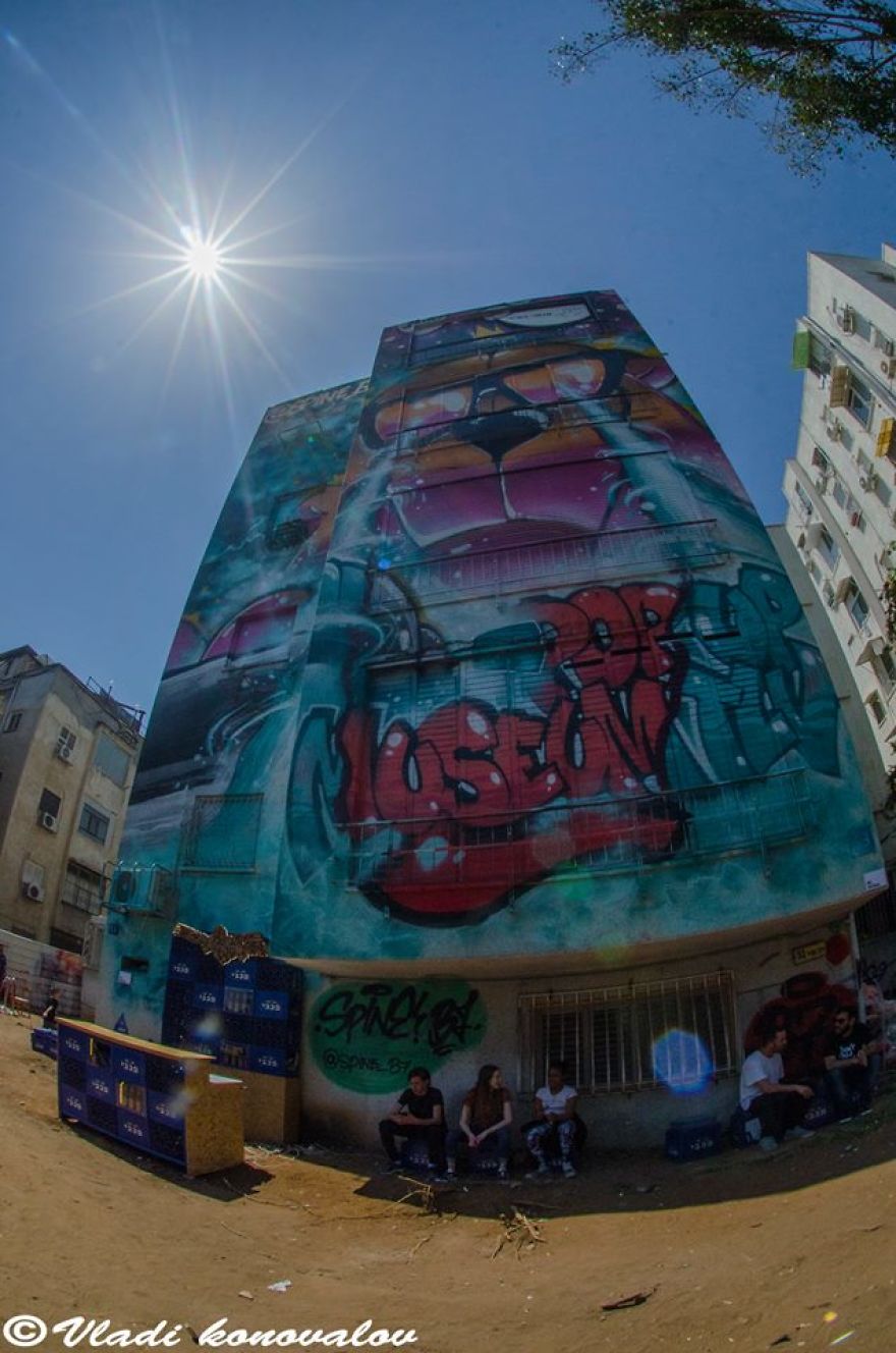 I Captured How A Building To Be Demolished Became A Temporary Museum