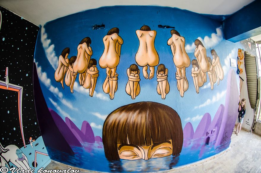 I Captured How A Building To Be Demolished Became A Temporary Museum