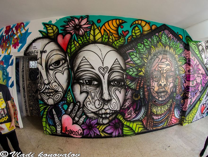 I Captured How A Building To Be Demolished Became A Temporary Museum