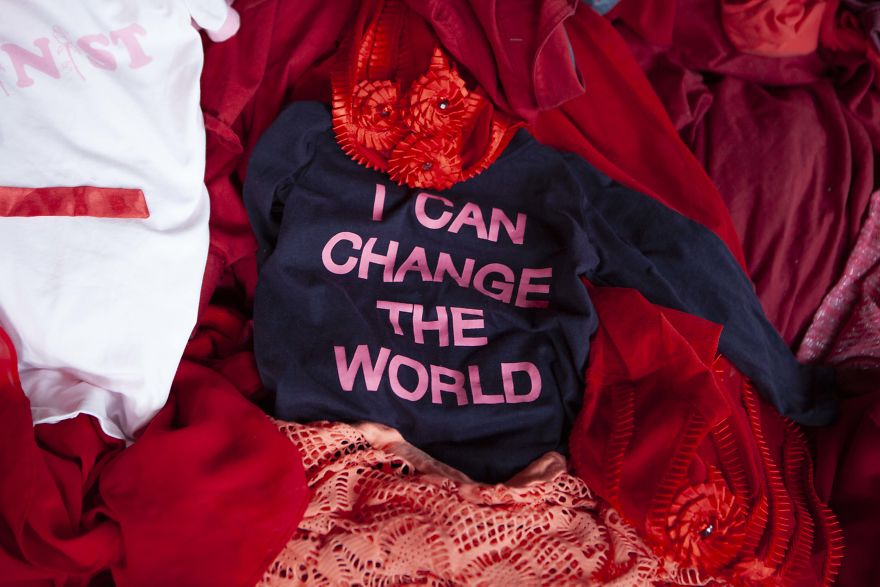 I Turned 3000 Kilograms Of Clothing Destined For Landfill Into An Art Installation I Turned 3000 Kilograms Of Clothing Destined For Landfill Into An Art Installation