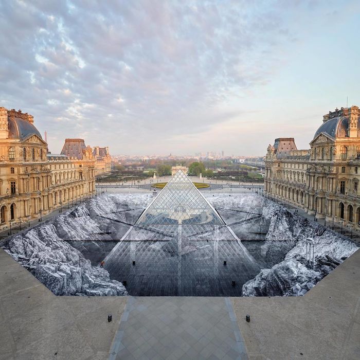 Artist Creates Incredible Optical Illusion At The Louvre So It Could Be Destroyed In A Couple Of Days