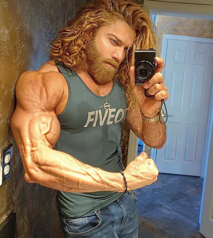 22 Of The Funniest Responses To Clothing Ad Where Model Is Wearing An Absurdly Tight Shirt 22 Of The Funniest Responses To Clothing Ad Where Model Is Wearing An Absurdly Tight Shirt