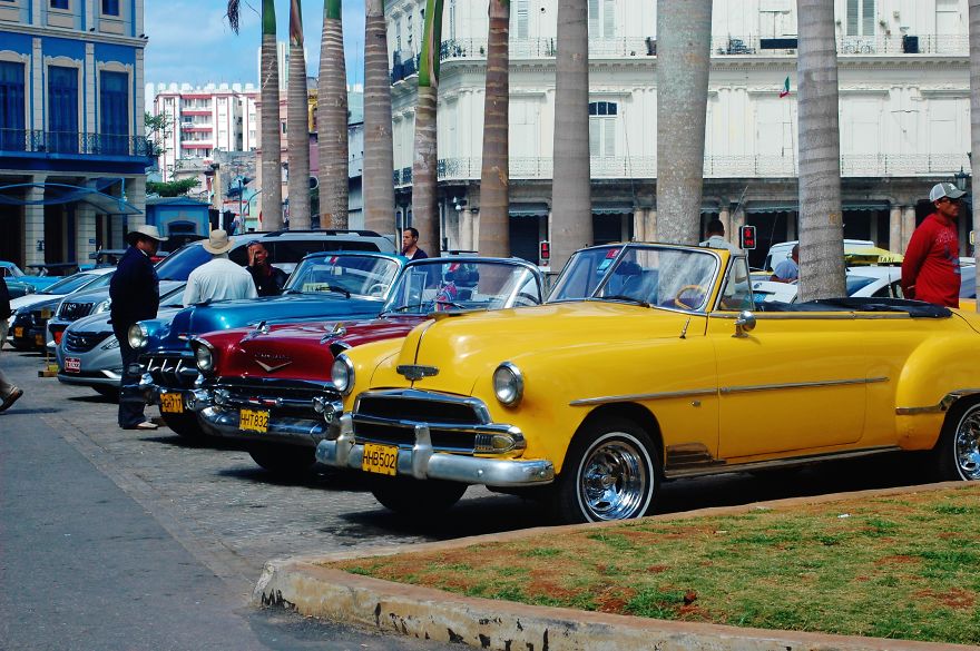 Parque Central, With Taxi Drivers Waiting For Tourists