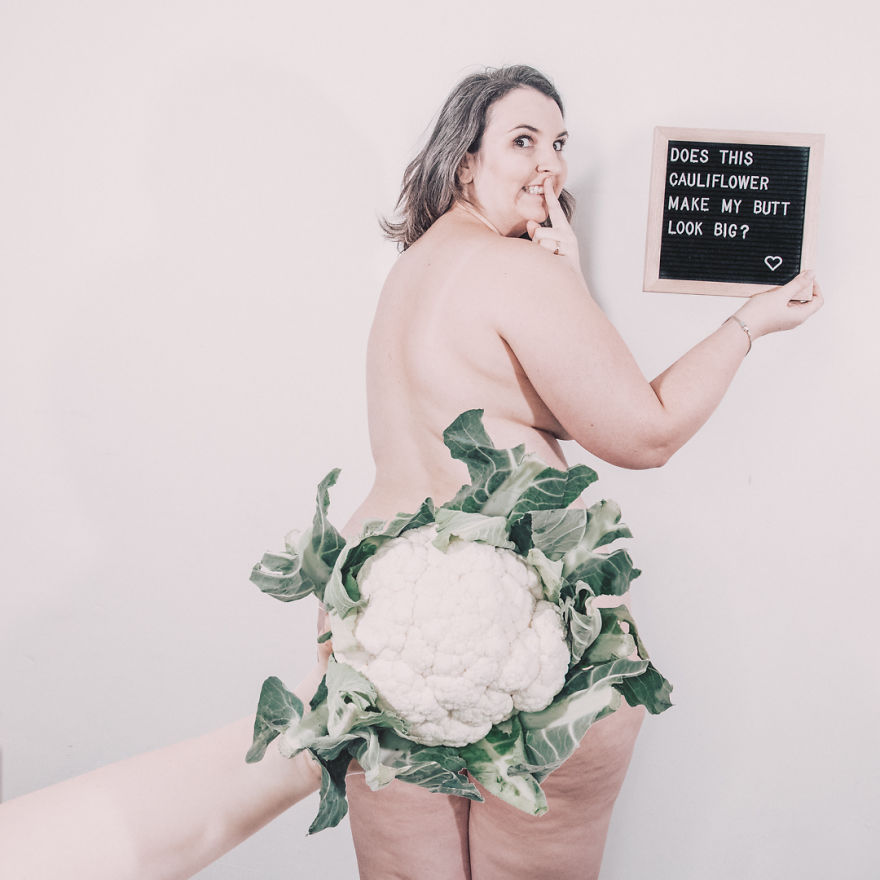 I Take Humorous Photos To Prove That Size Doesn&lsquo;t Matter