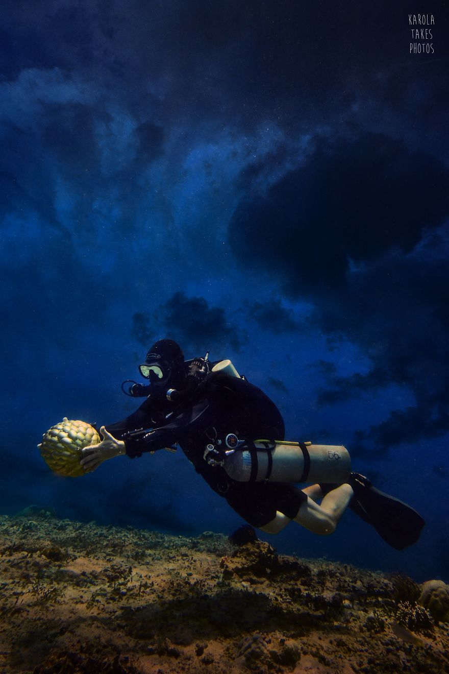 Dragon Egg Found Underwater - 'Game Of Thrones' Inspired Photoshoot Dragon Egg Found Underwater - 'Game Of Thrones' Inspired Photoshoot