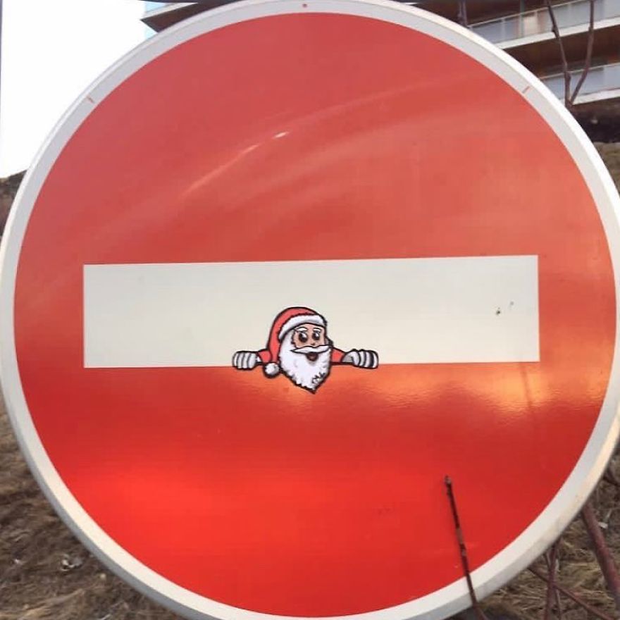 French Artist Sees Urban Spaces Like No One And Spreads Humor Through Them With His Art