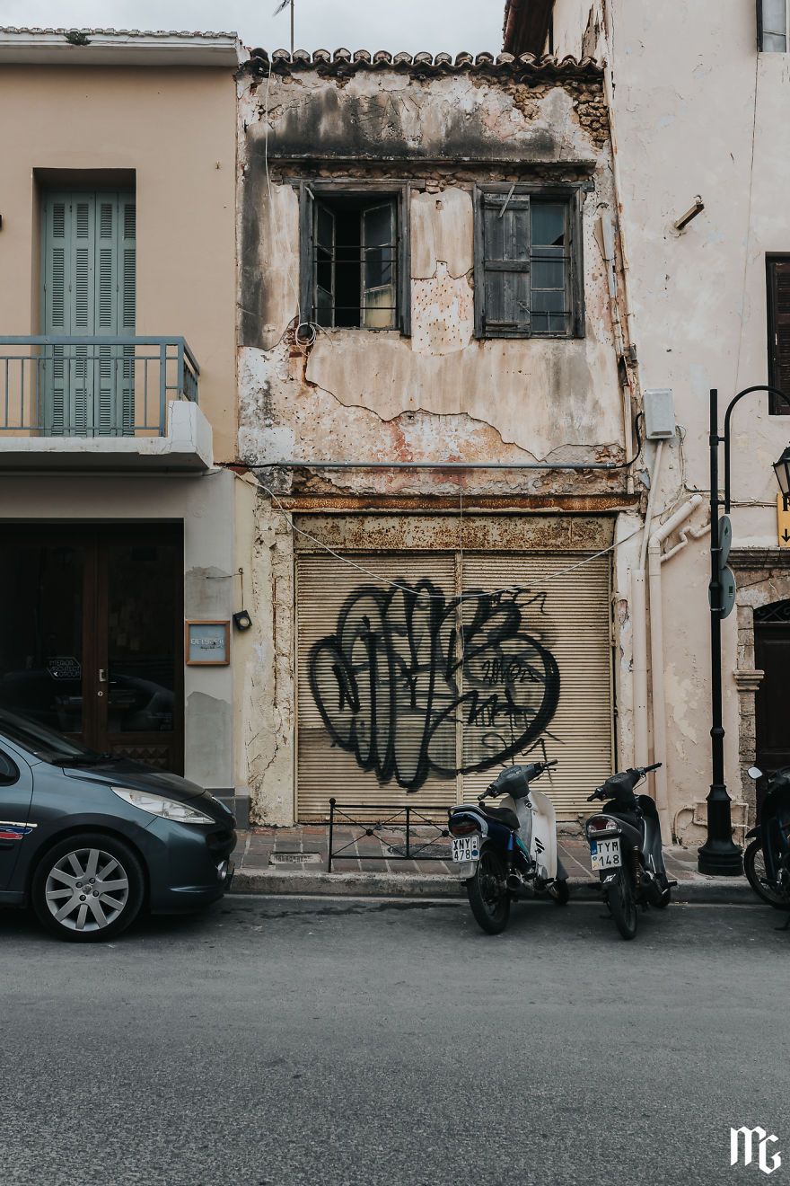 Although Crete Appears To Be A Paradise, It Shows The Economic Crisis That Is Spoil Greece