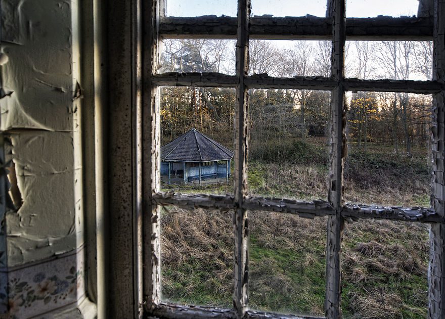 Courtyard (Or "Airing Court") Shelter