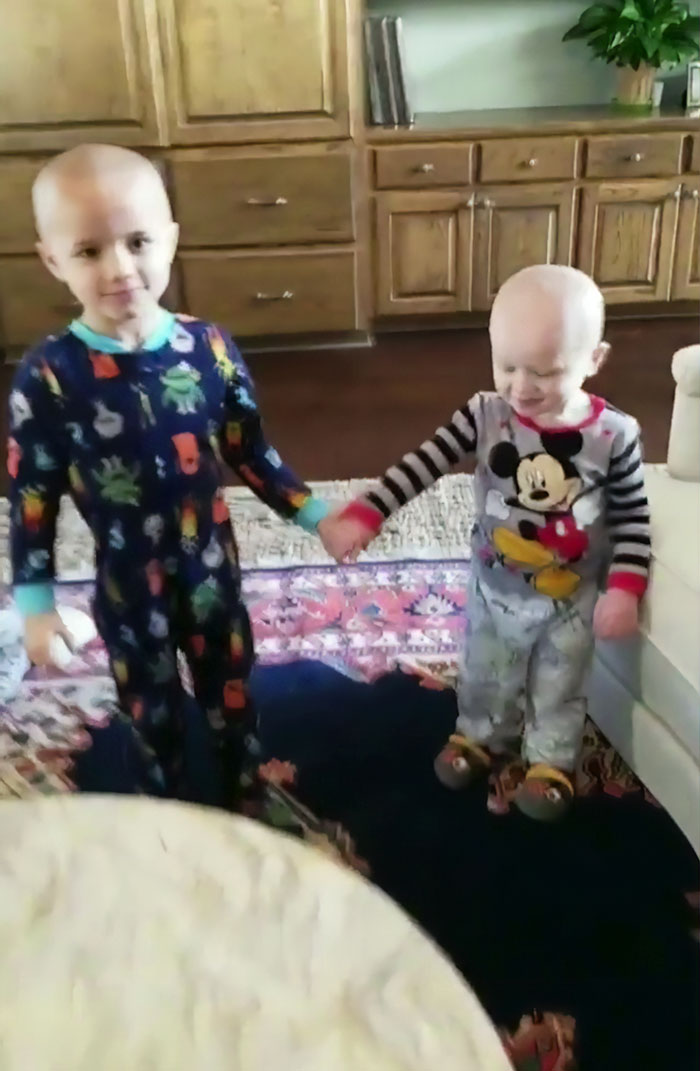 This Mom Was Left In Tears After Her Son Found An Electric Razor And Shaved His Own And Siblings' Hair This Mom Was Left In Tears After Her Son Found An Electric Razor And Shaved His Own And Siblings' Hair