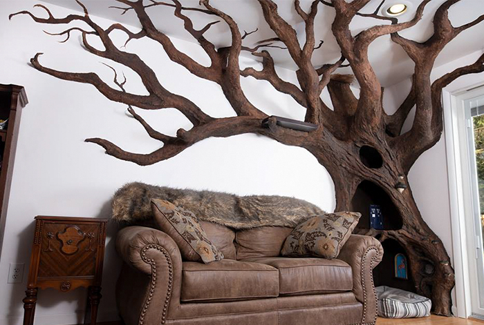 Man Creates Indoor Fake Tree For A Cat, And The Master Approves Of It