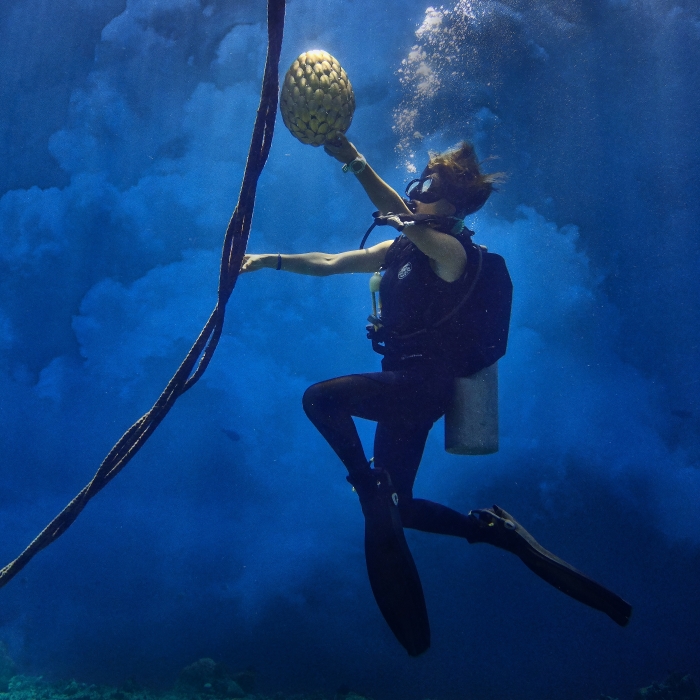 Dragon Egg Found Underwater – ‘Game Of Thrones’ Inspired Photoshoot