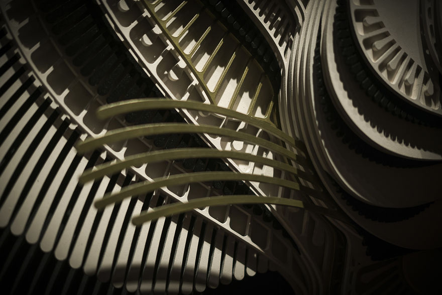 Layered 3D Sculpture Came To Life Using Customized Facebook 3D Photo