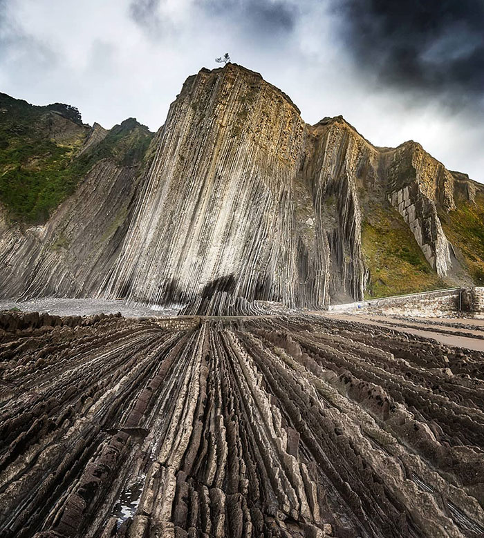 Dragonstone. This Beach Is One Of The Game Of Thrones Filming Locations - Dragonglass Mines In Basque Country