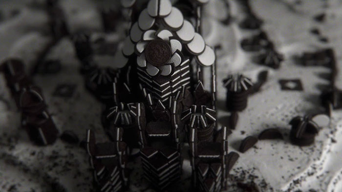Oreo Teamed Up With HBO To Recreate The Iconic Game Of Thrones Opening Credits With Nearly 3,000 Cookies