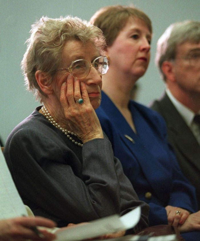 Canadians Try To Roast Americans Over 'Caution Hot' Signs On Coffee Cups, Get Burned With Comebacks Canadians Try To Roast Americans Over 'Caution Hot' Signs On Coffee Cups, Get Burned With Comebacks