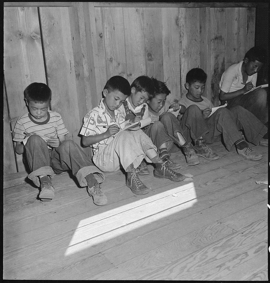 Japanese-Internment-Camp-Photos-Dorothea-Lange-