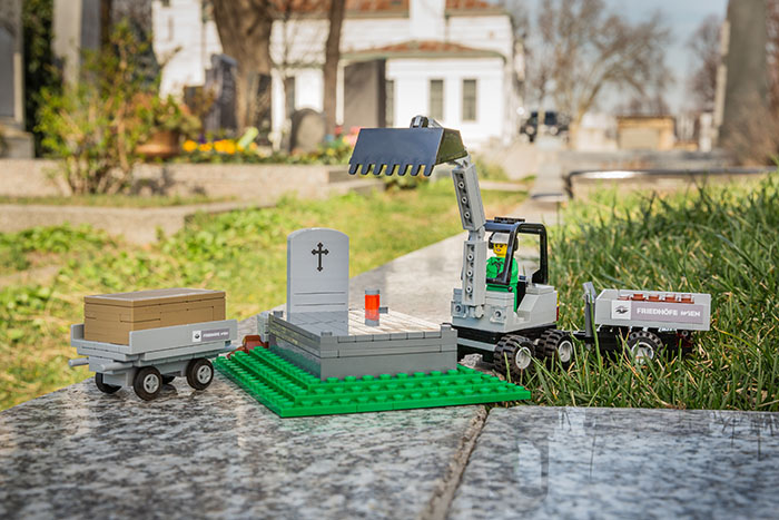 Lego Funeral Set Exists To Help Children Learn About Death Lego Funeral Set Exists To Help Children Learn About Death