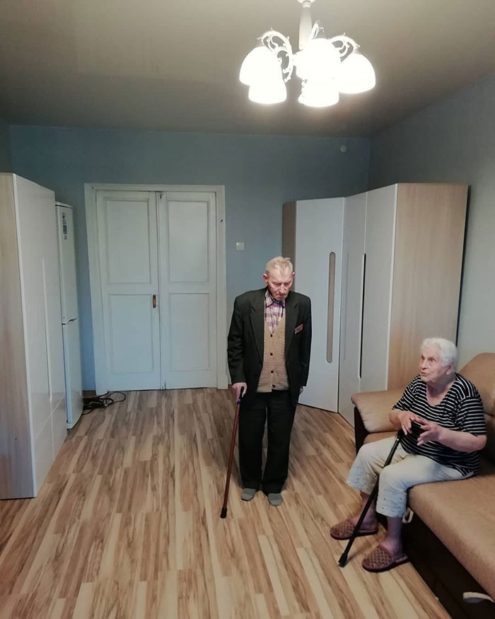 Russian Guy Renovates Apartments For Pensioners And War Veterans For Free Russian Guy Renovates Apartments For Pensioners And War Veterans For Free