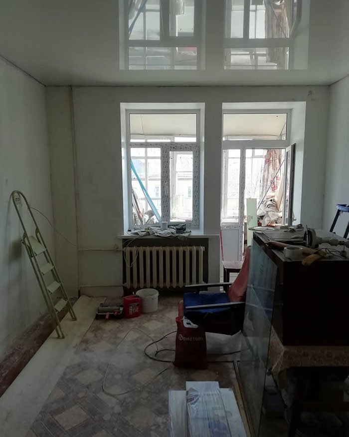 Russian Guy Renovates Apartments For Pensioners And War Veterans For Free Russian Guy Renovates Apartments For Pensioners And War Veterans For Free