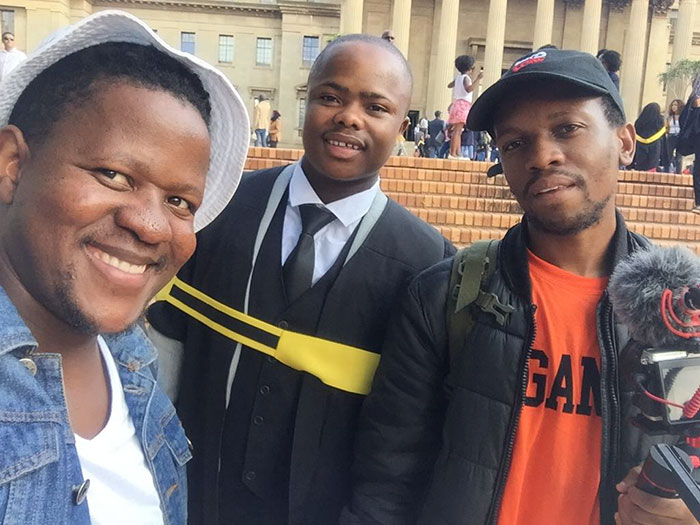 This Man Couldn’t Afford Clothes For His Graduation So Twitter Users Made Sure He Has The Best Graduation Ever This Man Couldn’t Afford Clothes For His Graduation So Twitter Users Made Sure He Has The Best Graduation Ever