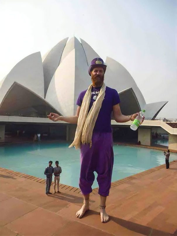 Already Tall (7 Ft Or More) Friend Accidentally Takes Optical Illusion Photo