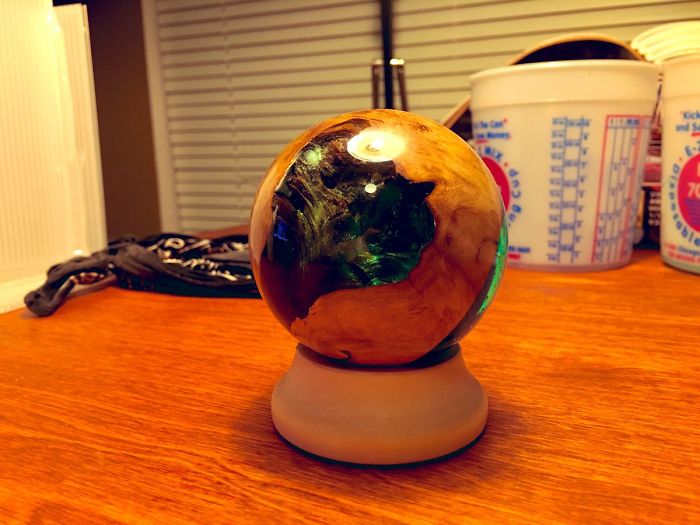 Texas Artist Uses Resin To Make Otherworldly Art (17 Pics)