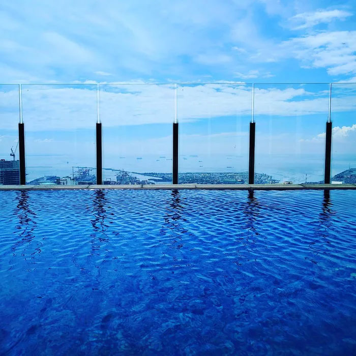 Water Cascades Down From The Rooftop Of A Skyscraper As A 6.1 Magnitude Earthquake Hits Manila