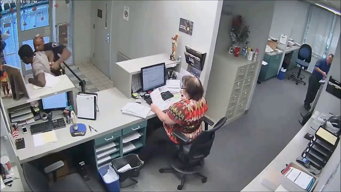 Hidden Cam Shows It's Nearly Impossible To File A Complaint Against A Police Officer In Florida And It's Terrifying