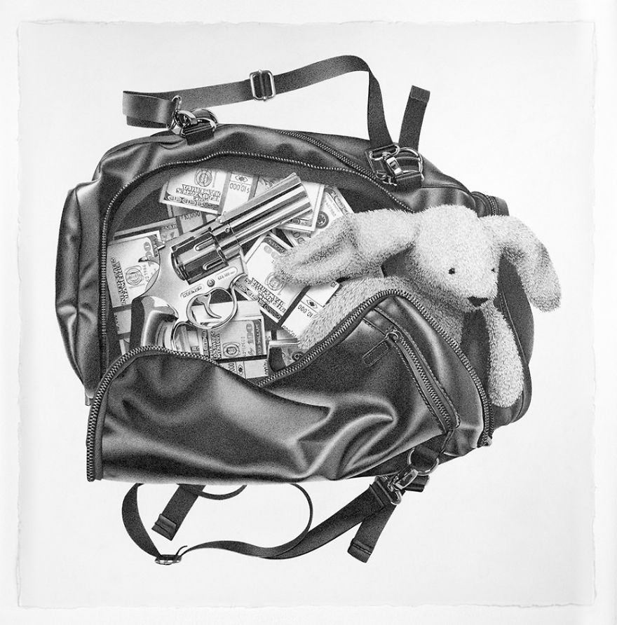 Italian Artist Makes Ultra Realistic Drawings With Pen And The Result Is Impressive