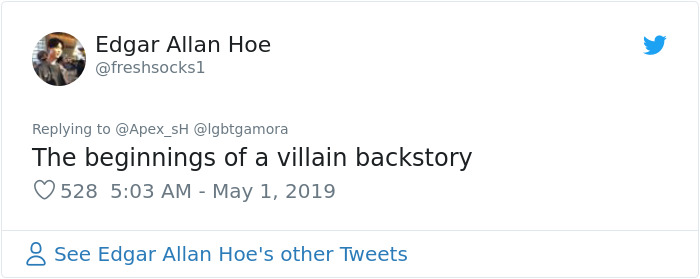 Girl Trains Her Bird To Attack People She Wants, And She Looks Like A Real Life Super Villain Girl Trains Her Bird To Attack People She Wants, And She Looks Like A Real Life Super Villain