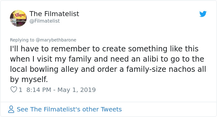 This Woman Had A Date During A Family Vacation, Gave Everyone A Leaflet To Answer Their Annoying Questions This Woman Had A Date During A Family Vacation, Gave Everyone A Leaflet To Answer Their Annoying Questions