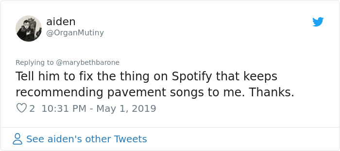 This Woman Had A Date During A Family Vacation, Gave Everyone A Leaflet To Answer Their Annoying Questions This Woman Had A Date During A Family Vacation, Gave Everyone A Leaflet To Answer Their Annoying Questions