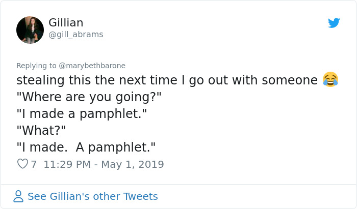 This Woman Had A Date During A Family Vacation, Gave Everyone A Leaflet To Answer Their Annoying Questions This Woman Had A Date During A Family Vacation, Gave Everyone A Leaflet To Answer Their Annoying Questions