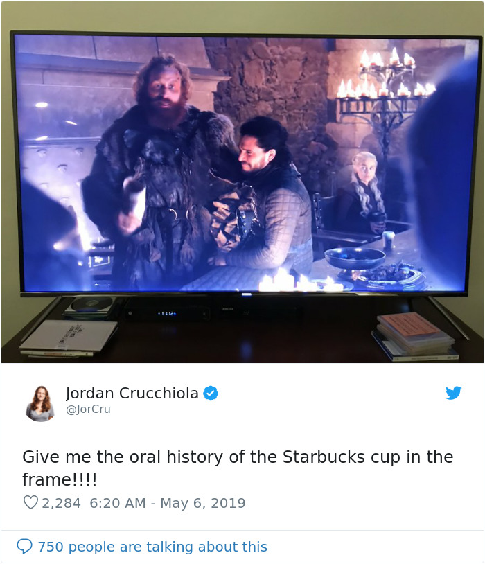 Game Of Thrones Accidentally Leave A Starbucks-Like Cup In One Of The Scenes And People Are Losing It (Updated) Game Of Thrones Accidentally Leave A Starbucks-Like Cup In One Of The Scenes And People Are Losing It (Updated)