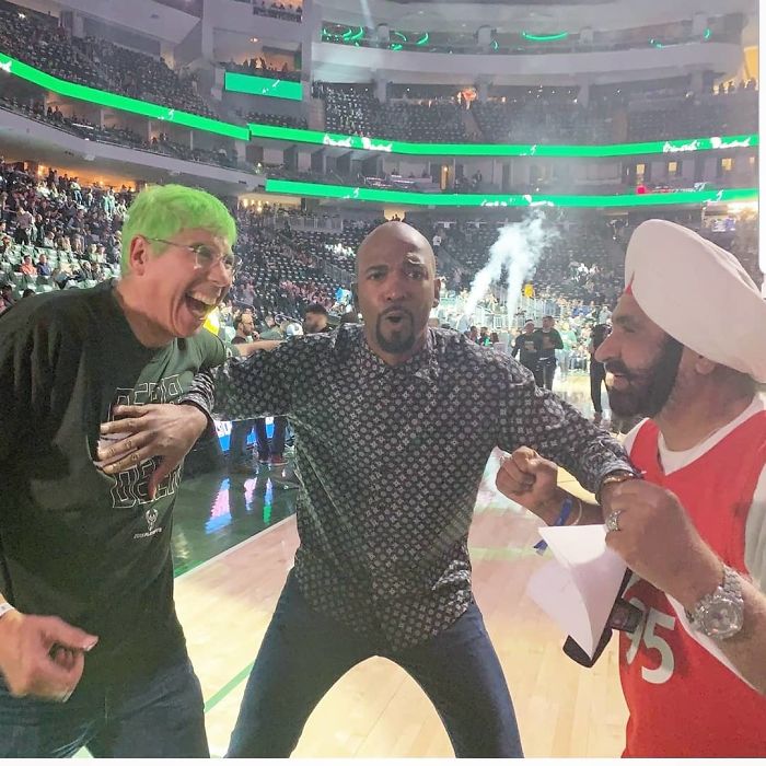 Someone Shares Wholesome Story About An Immigrant Who Is The Biggest Toronto Raptors Fan And It Goes Viral Someone Shares Wholesome Story About An Immigrant Who Is The Biggest Toronto Raptors Fan And It Goes Viral