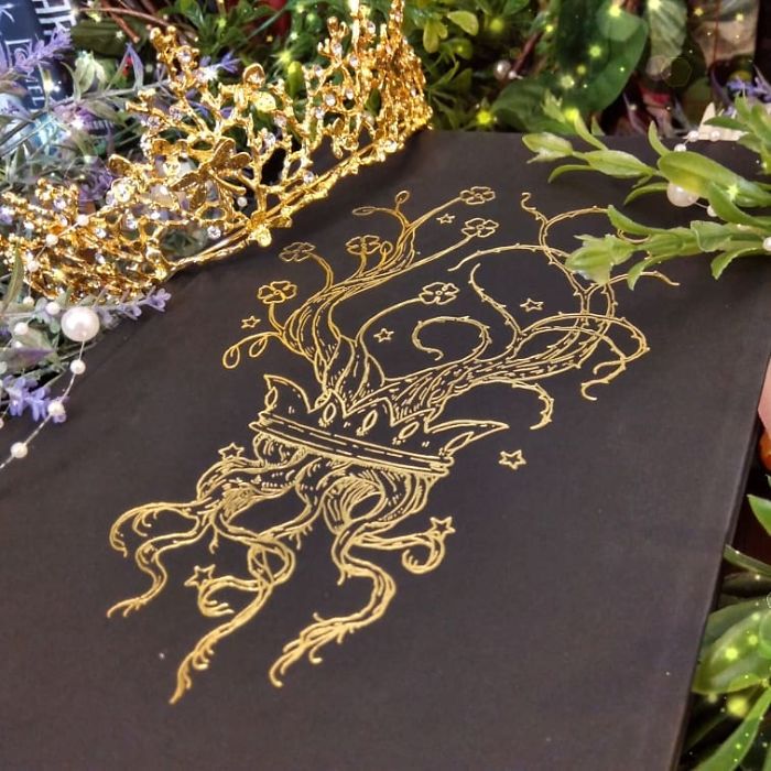 This Bookstagrammer Combines Her Love Of Books And Photography To Take Beautiful Photos.