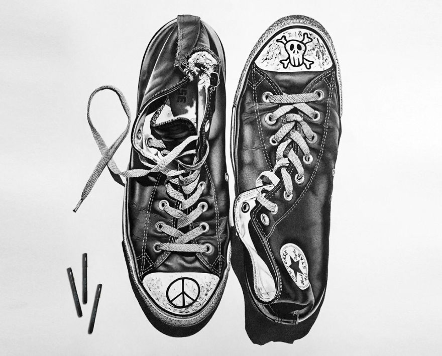 Italian Artist Makes Ultra Realistic Drawings With Pen And The Result Is Impressive