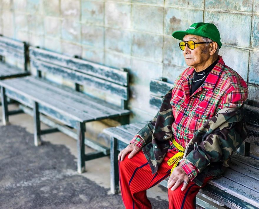 84 Year Old Grandpa Is Being Viral With His Totally Fashion Photo Shoots On Instagram