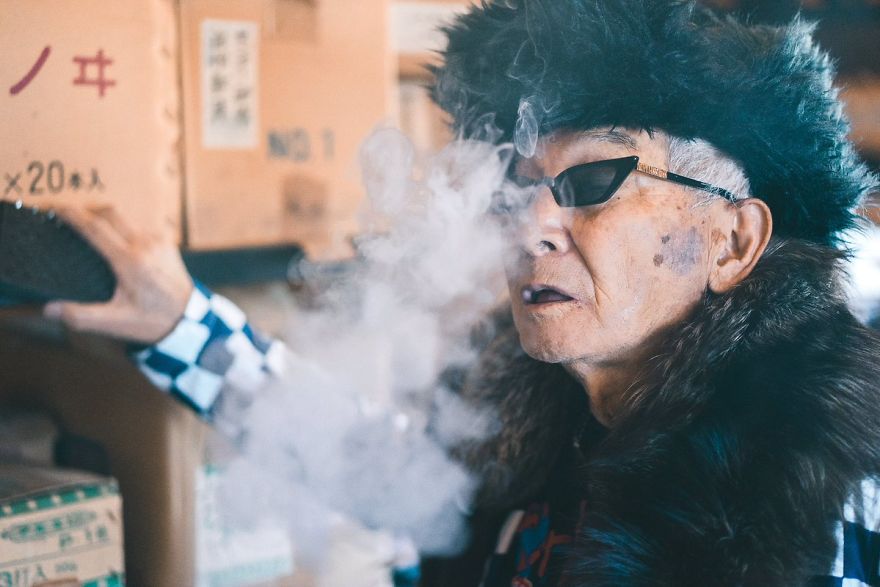 84 Year Old Grandpa Is Being Viral With His Totally Fashion Photo Shoots On Instagram