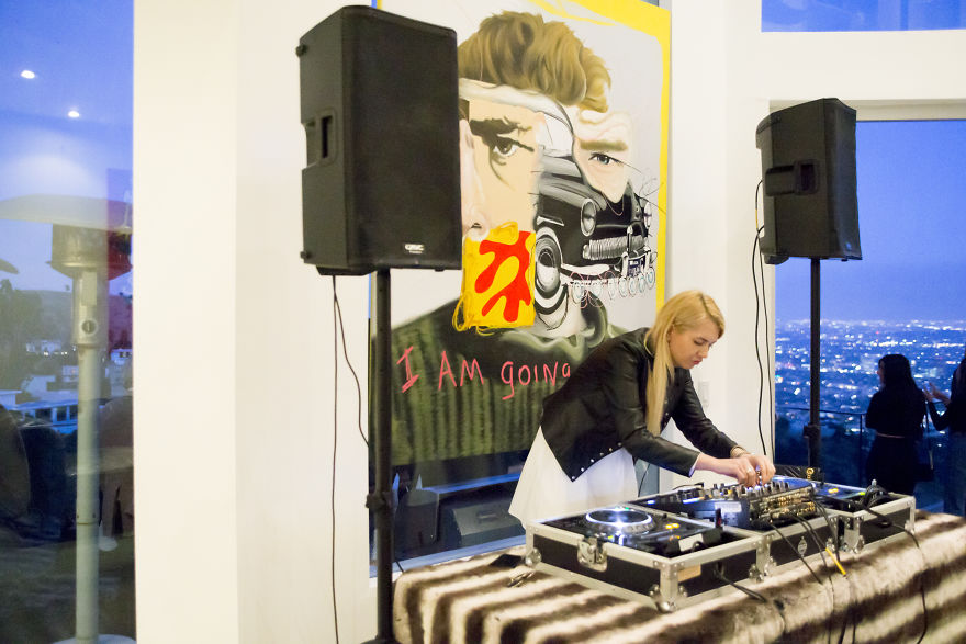 Alts Iz Farloyrn By John Paul Fauves Alts Iz Farloyrn By John Paul Fauves