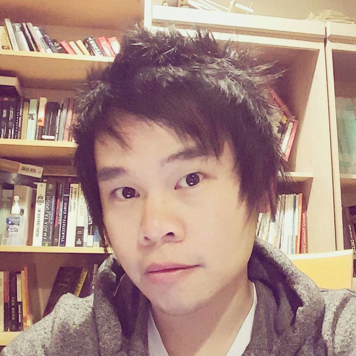 Former Retail Worker Hilariously Shows Why People Who Start Shopping Minutes Before Closing Time Are The Worst