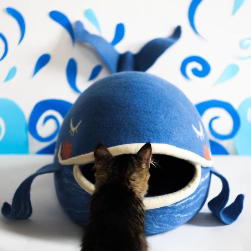 Whale Cat Bed
